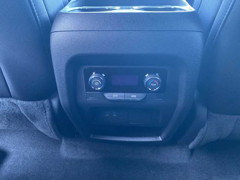 New 2026 Chevrolet Traverse LT w/ Sun and Wheel Package image 21