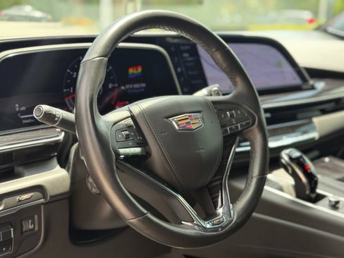 Used 2023 Cadillac Escalade ESV V AWD/4WD image 34