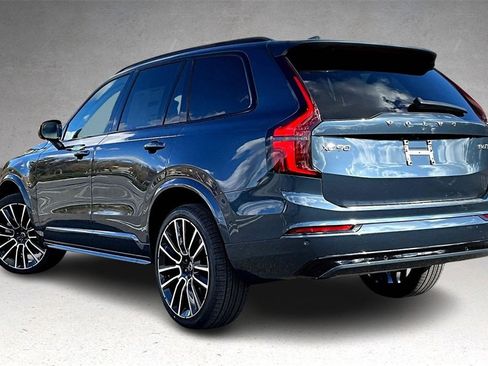 New 2026 Volvo XC90 B6 Ultra w/ Protection Package image 3