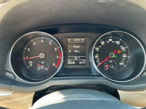 Used 2016 Volkswagen Passat 1.8T SE FWD image 15