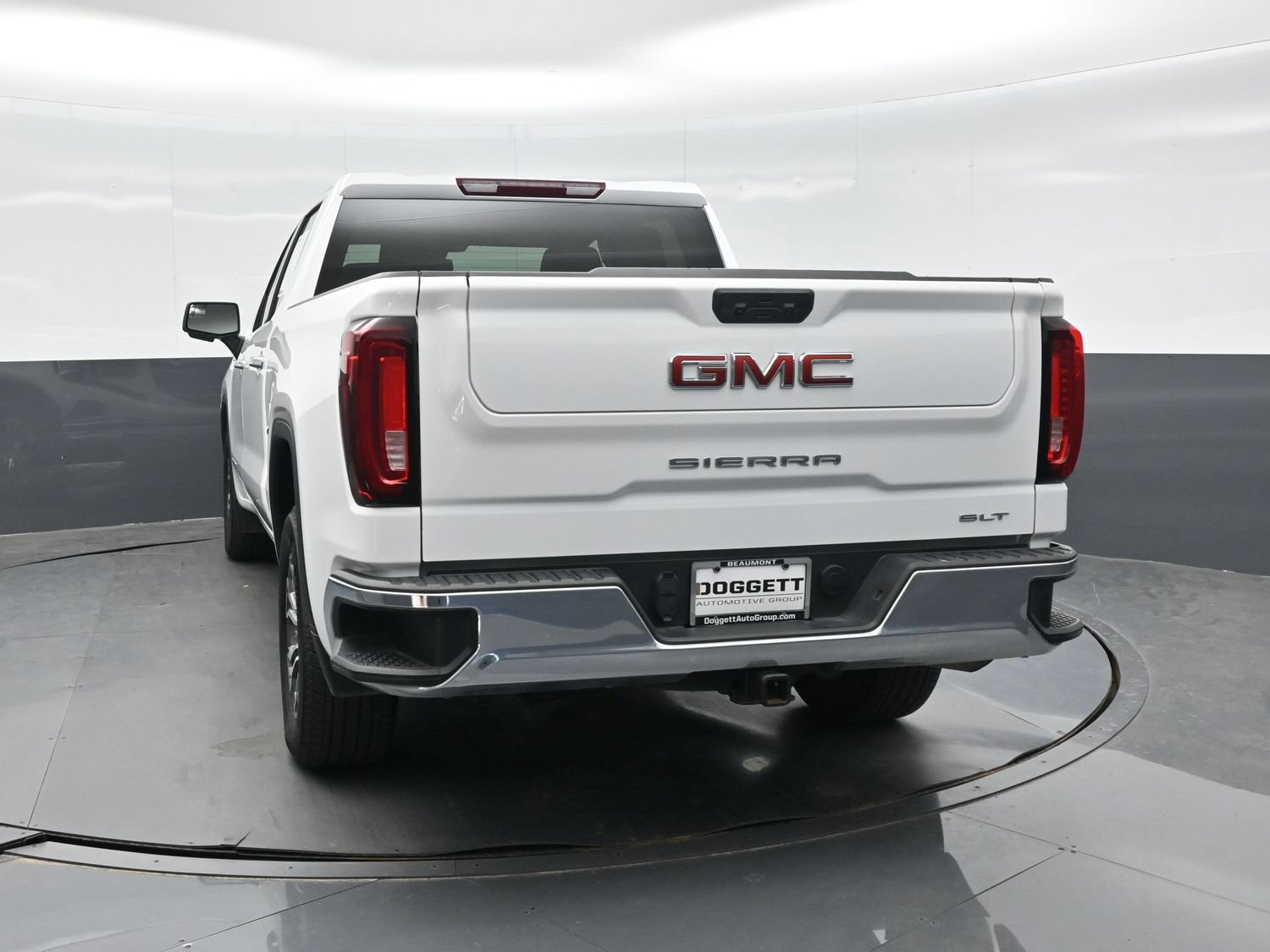 Used 2026 GMC Sierra 1500 SLT RWD image 7