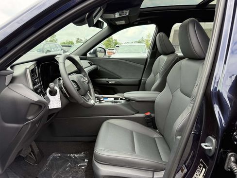 Used 2026 Lexus TX 350 AWD w/ Technology Package image 12
