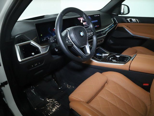 Used 2025 BMW X5 xDrive40i AWD/4WD image 19