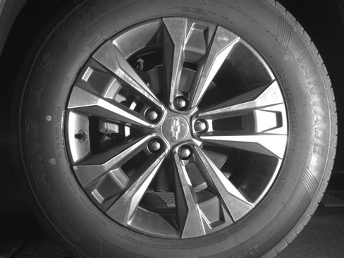 Used 2025 Chevrolet Equinox LT FWD image 12
