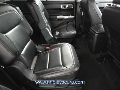 Used 2022 Ford Explorer XLT RWD image 17
