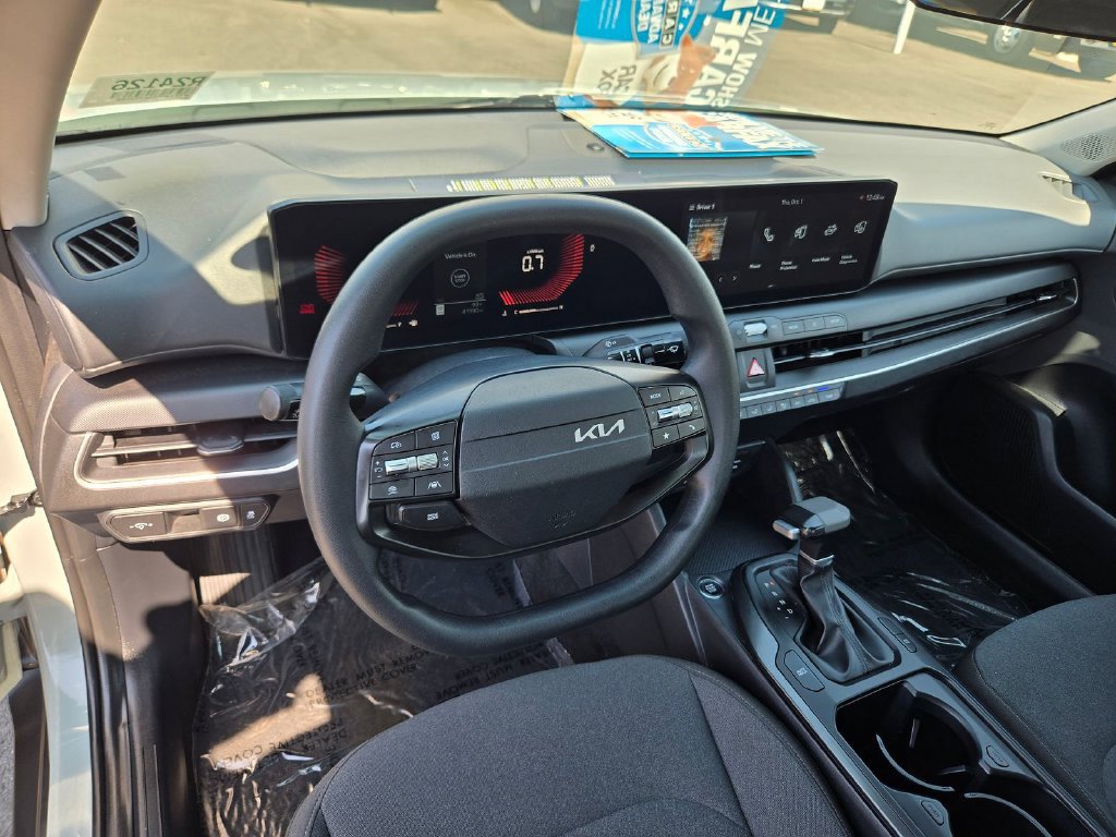 Used 2025 Kia K4 FWD image 6