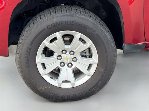 Used 2021 Chevrolet Colorado LT w/ Chrome Appearance Package AWD/4WD image 27