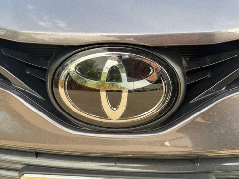 Used 2023 Toyota Camry LE FWD image 23