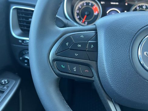 Used 2020 Jeep Cherokee Trailhawk AWD/4WD image 23