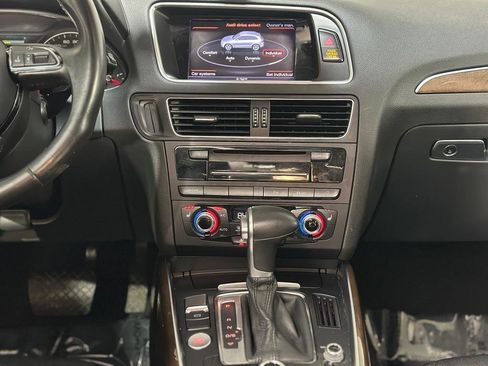 Used 2016 Audi Q5 2.0T Premium Plus w/ Technology Package image 16