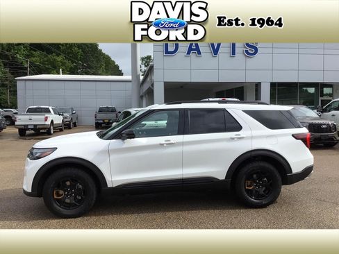 New 2026 Ford Explorer Tremor w/ Tremor Ultimate Package AWD/4WD image 4
