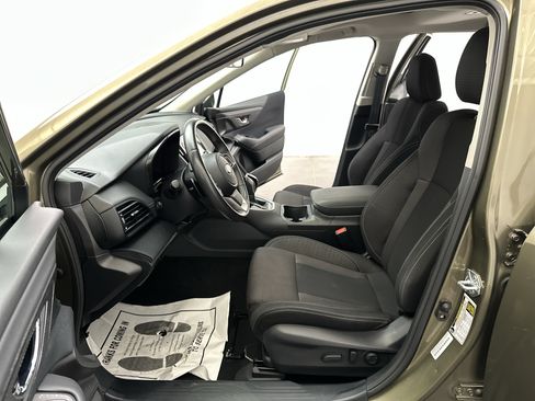 Used 2024 Subaru Outback Premium AWD/4WD image 16
