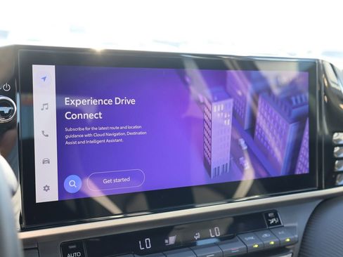 Used 2025 Toyota Camry SE w/ Multimedia Upgrade Package image 32