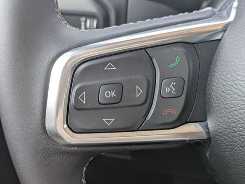 Used 2025 Jeep Wrangler Unlimited Sahara w/ Safety Group AWD/4WD image 25