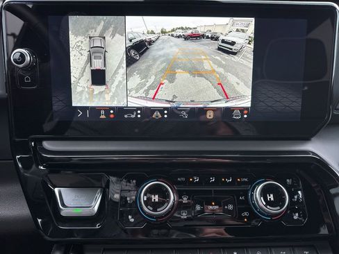 Used 2025 GMC Sierra 1500 AT4X image 44