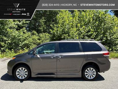 Used 2013 Toyota Sienna Limited w/ Premium Pkg
