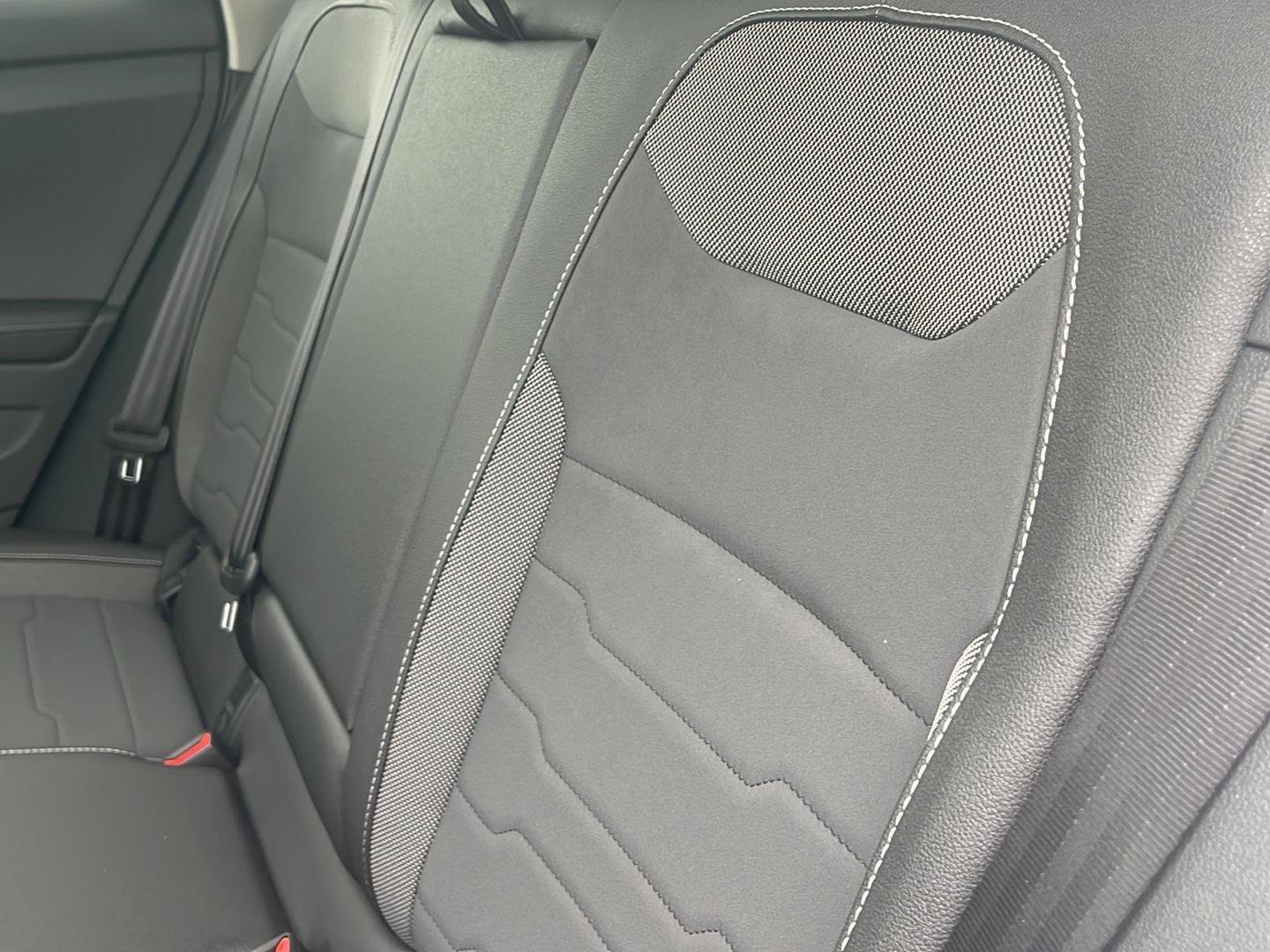 New 2026 Volkswagen Taos SE AWD/4WD image 16