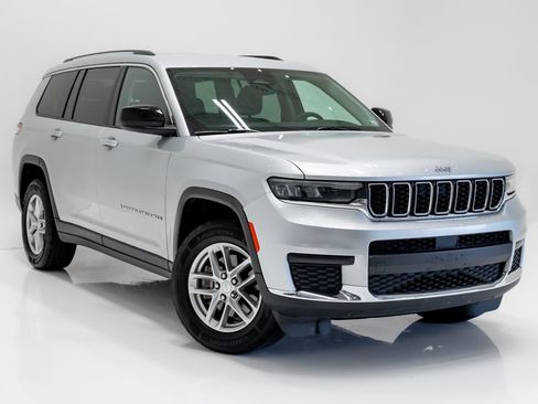 Certified 2023 Jeep Grand Cherokee L Laredo AWD/4WD image 5