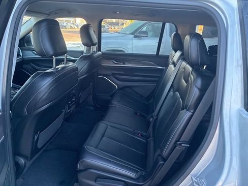 Used 2021 Jeep Grand Cherokee L Limited AWD/4WD image 22