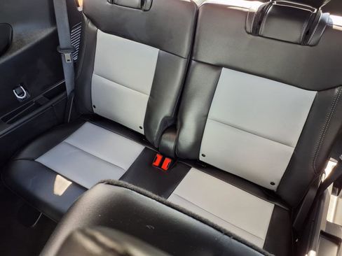 Used 2023 Ford Explorer XLT w/ Equipment Group 202A image 8