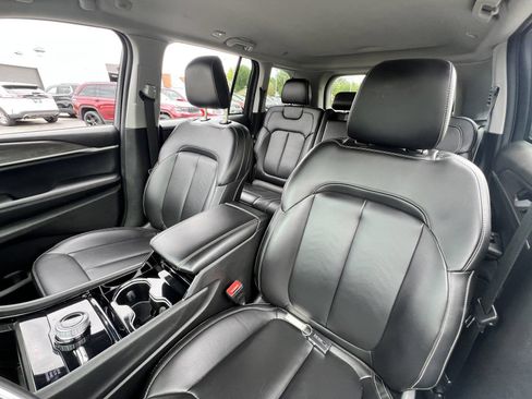 Used 2023 Jeep Grand Cherokee Limited AWD/4WD image 27