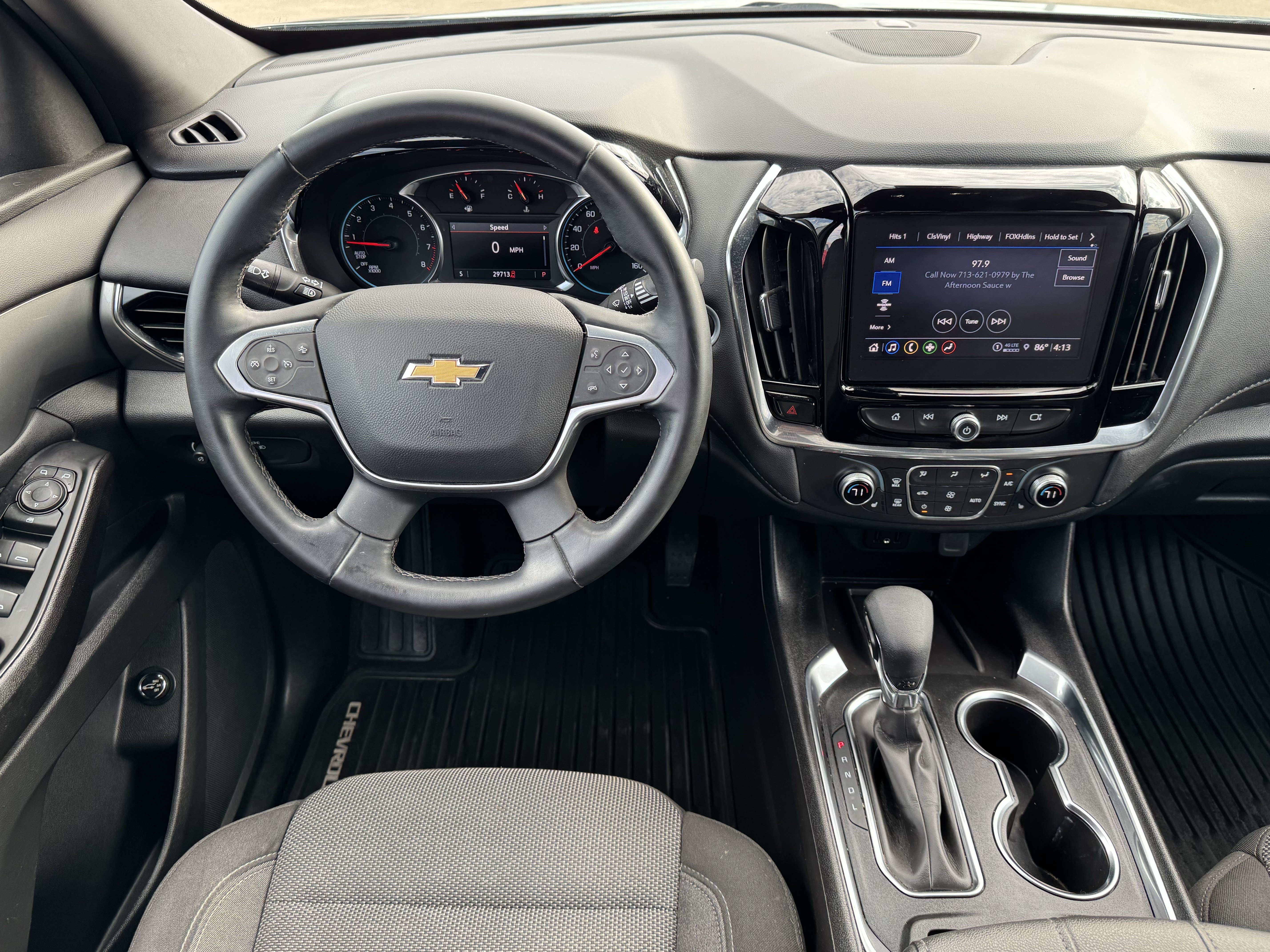Used 2023 Chevrolet Traverse LT FWD image 24