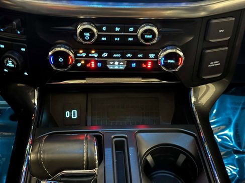 Used 2022 Ford F150 Lariat w/ Equipment Group 502A High image 7