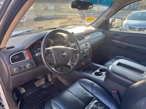 Used 2009 Chevrolet Tahoe LT w/ Luxury Package image 9