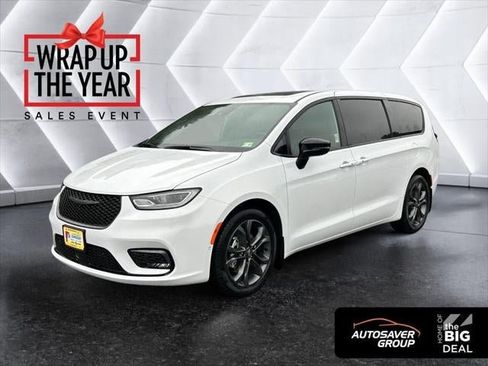 New 2026 Chrysler Pacifica Select image 17