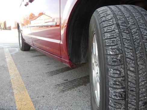 Used 2010 Chrysler Town & Country Touring Plus image 19