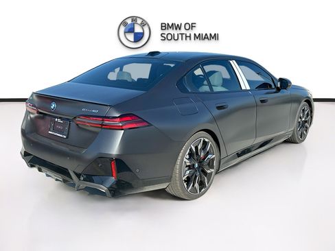 New 2026 BMW i5 eDrive40 image 6