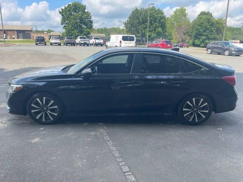 Used 2024 Honda Civic EX image 2