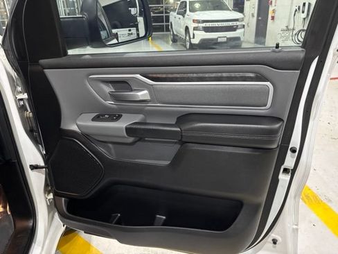 Used 2020 RAM 1500 Big Horn AWD/4WD image 30