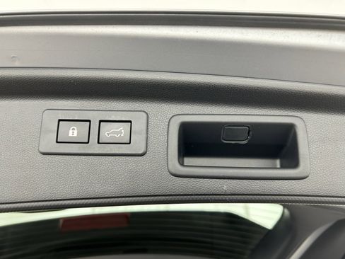 Used 2020 Subaru Forester Limited w/ Popular Package #3 image 40