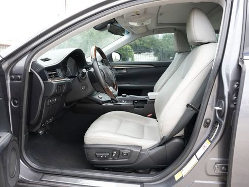 Used 2017 Lexus ES 350 FWD image 16