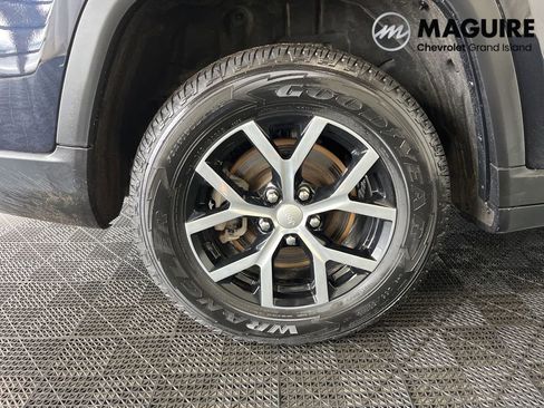 Used 2023 Jeep Grand Cherokee L Limited w/ Trailer Tow Group (B) image 29