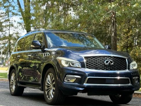 Used 2017 INFINITI QX80 2WD w/ Driver Assistance Package image 3