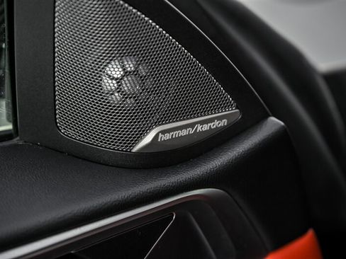 Used 2022 BMW M4 Coupe w/ M Carbon Exterior Package RWD image 15