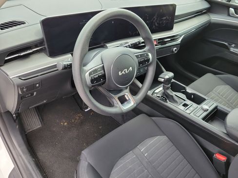 Used 2025 Kia K5 LXS image 12