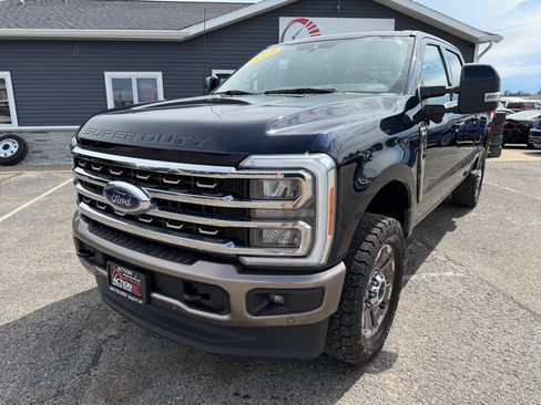 Used 2023 Ford F250 King Ranch w/ FX4 Off-Road Package AWD/4WD image 9
