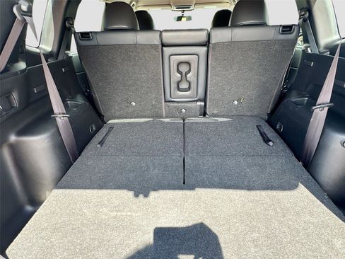 Used 2024 Mitsubishi Outlander SE image 25