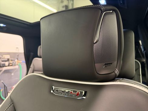 Used 2025 GMC Yukon AT4 Ultimate image 38