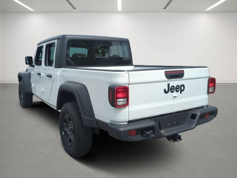 Used 2022 Jeep Gladiator Sport w/ Trailer Tow Package AWD/4WD image 4