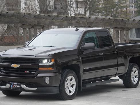 Used 2018 Chevrolet Silverado 1500 LT w/ All Star Edition AWD/4WD image 12