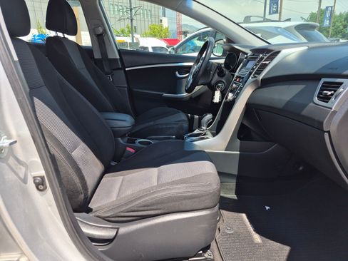 Used 2016 Hyundai Elantra GT FWD image 26