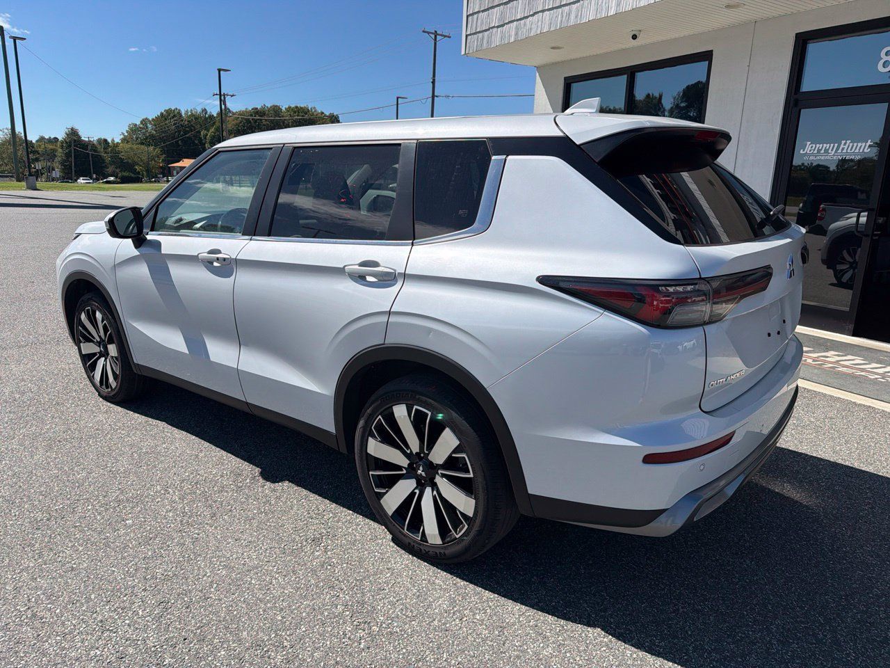 Used 2025 Mitsubishi Outlander SE AWD/4WD image 6
