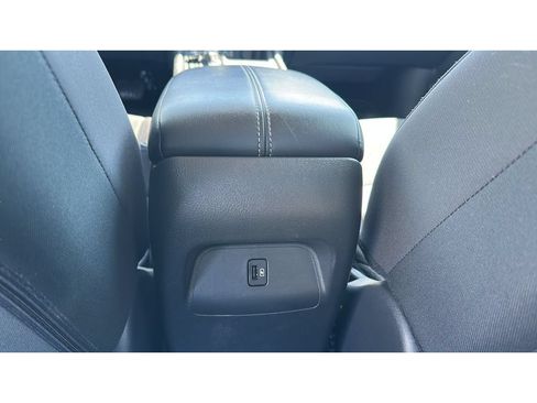 Used 2024 Nissan Sentra SV FWD image 20