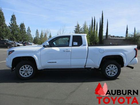 New 2026 Toyota Tacoma SR5 image 7