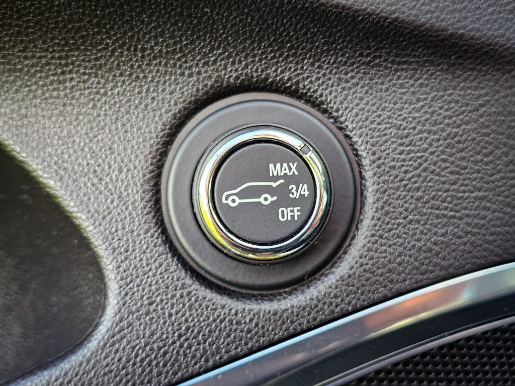 Used 2023 Buick Enclave Essence w/ Experience Buick Package AWD/4WD image 12