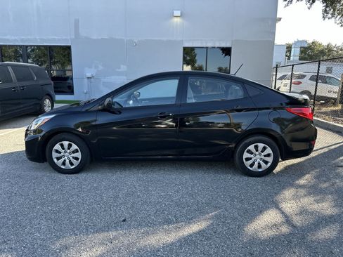 Used 2016 Hyundai Accent SE FWD image 5